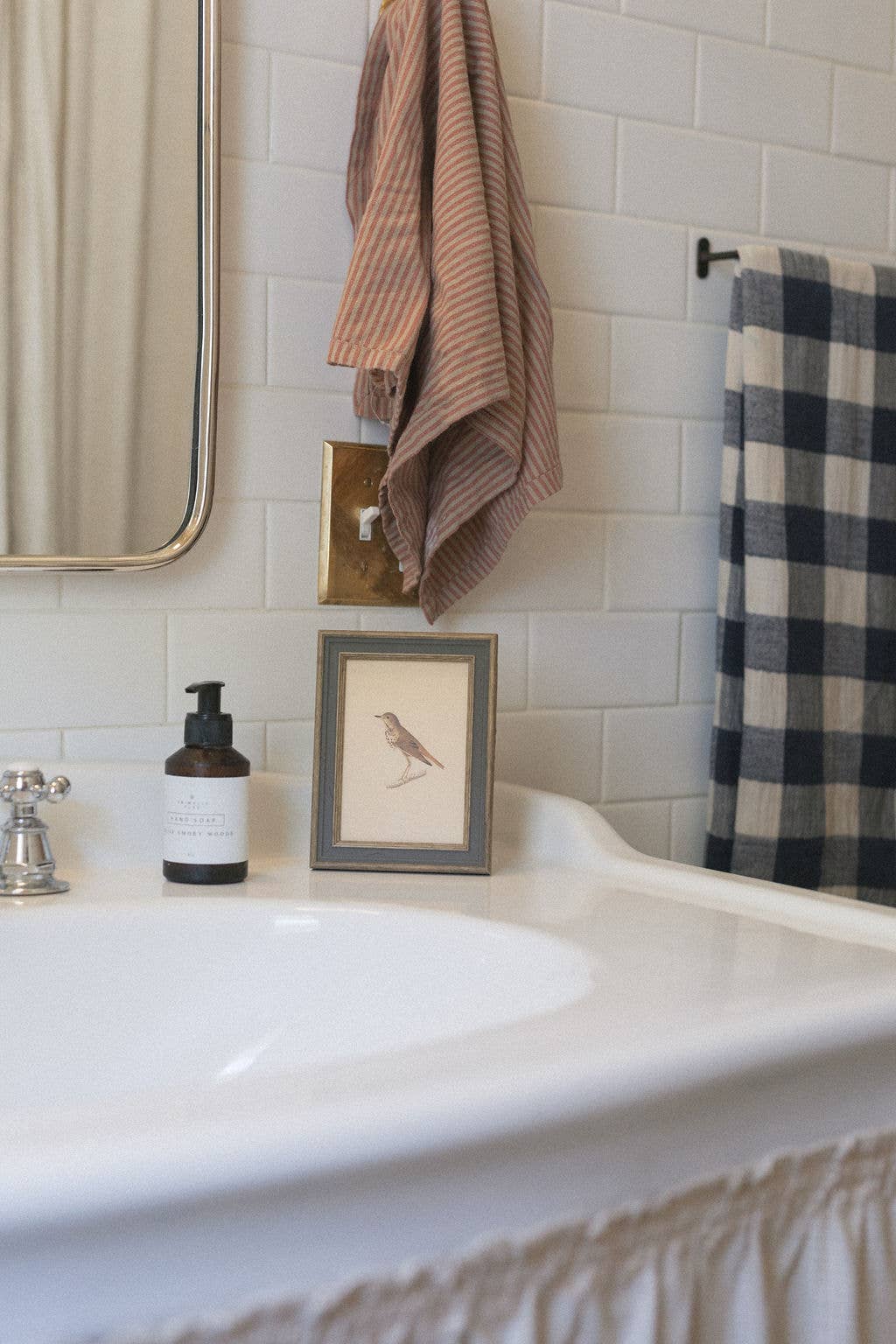 Art: 7x9 Bird Framed