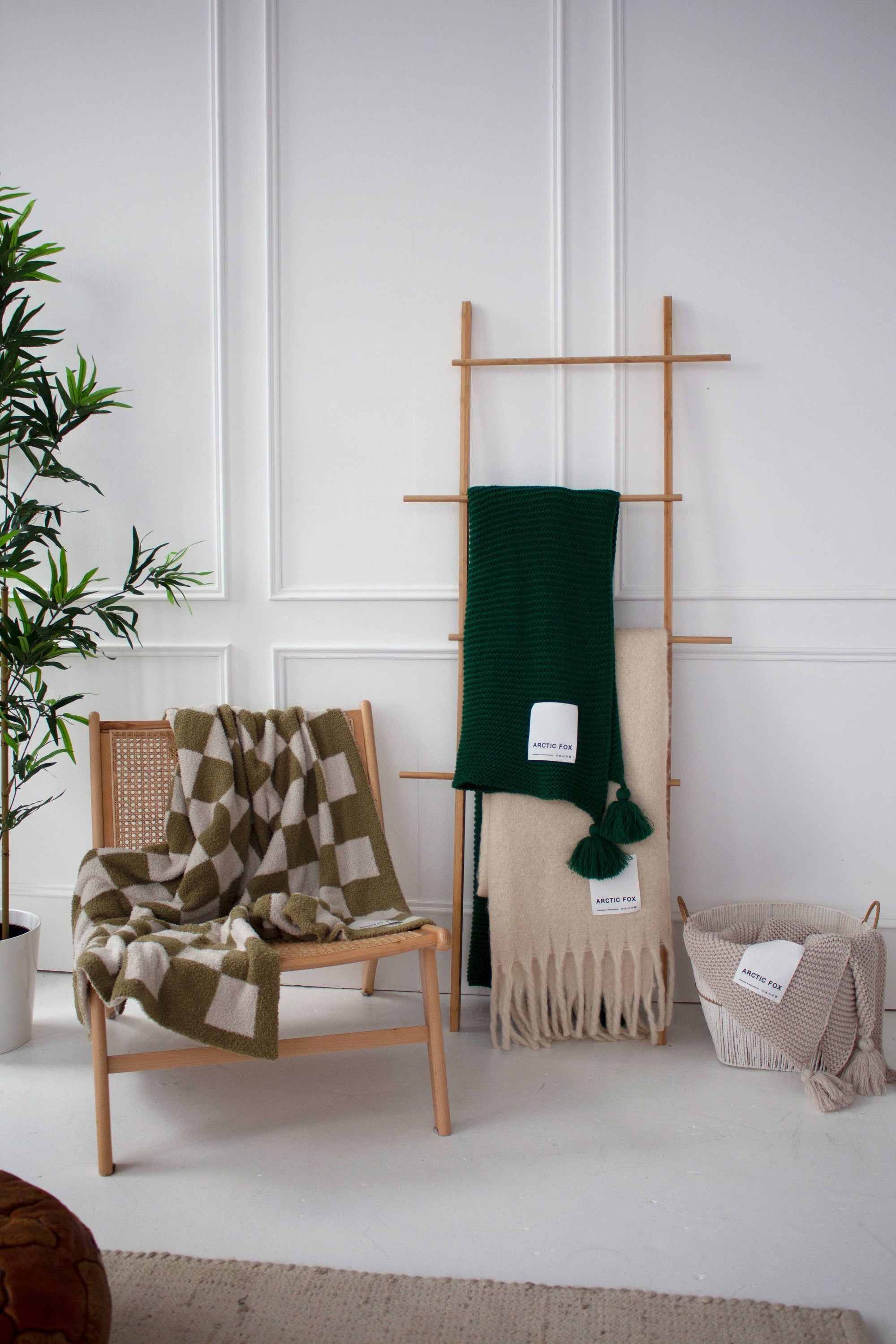 Throw: The Reykjavik Throw - Pebble Beige