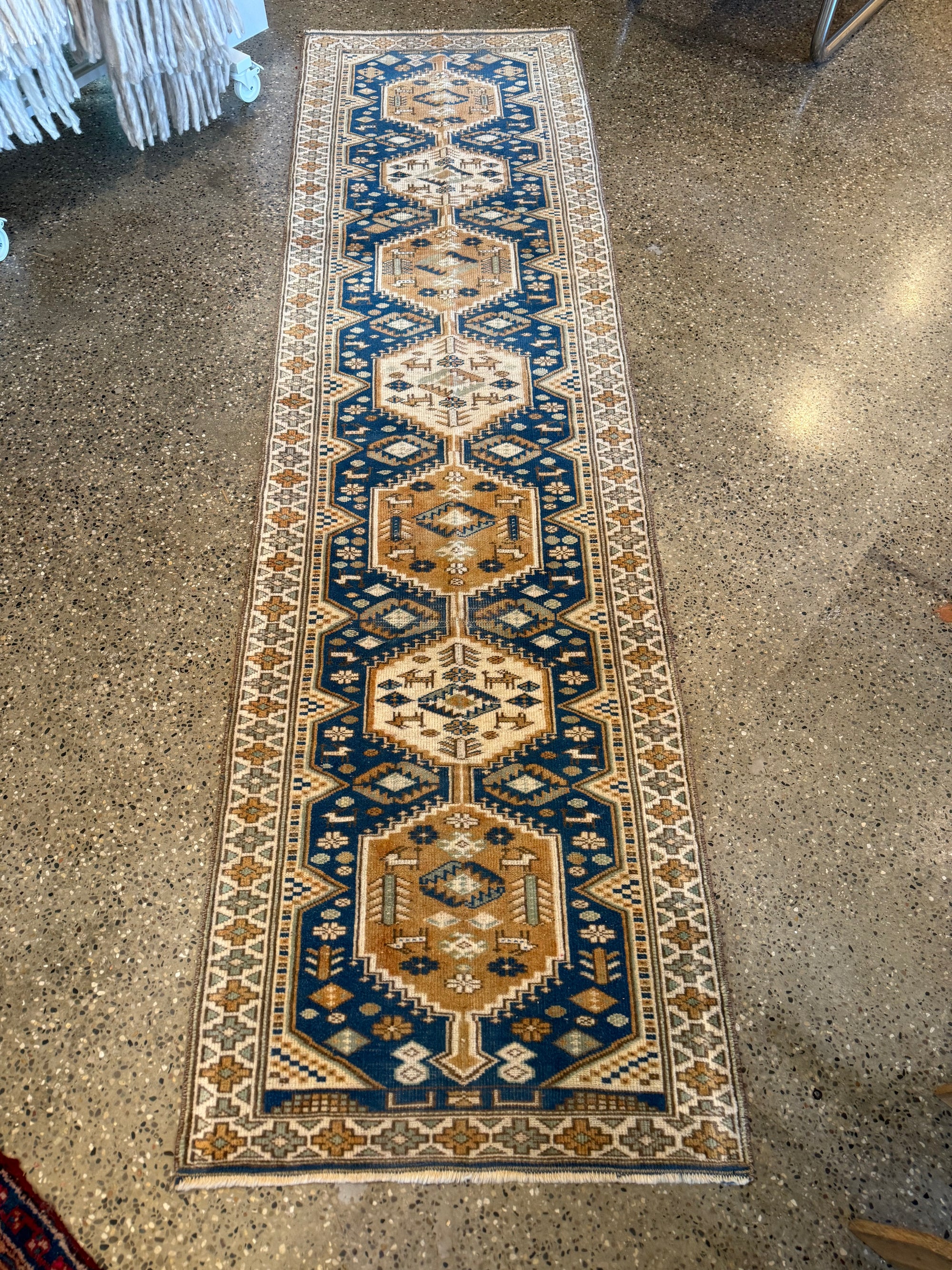 Rudolph 2’6” x 9’2”