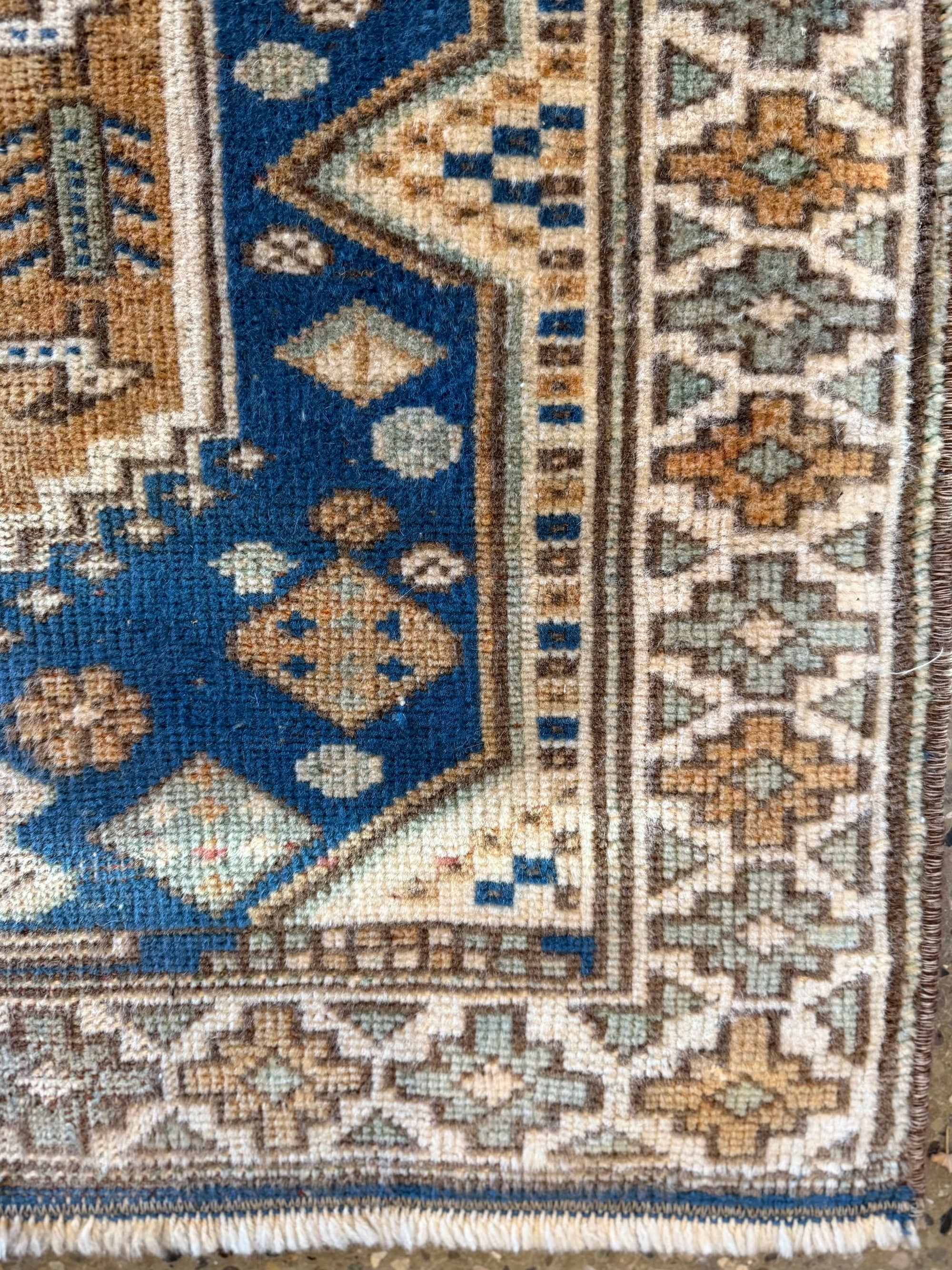 Rudolph 2’6” x 9’2”