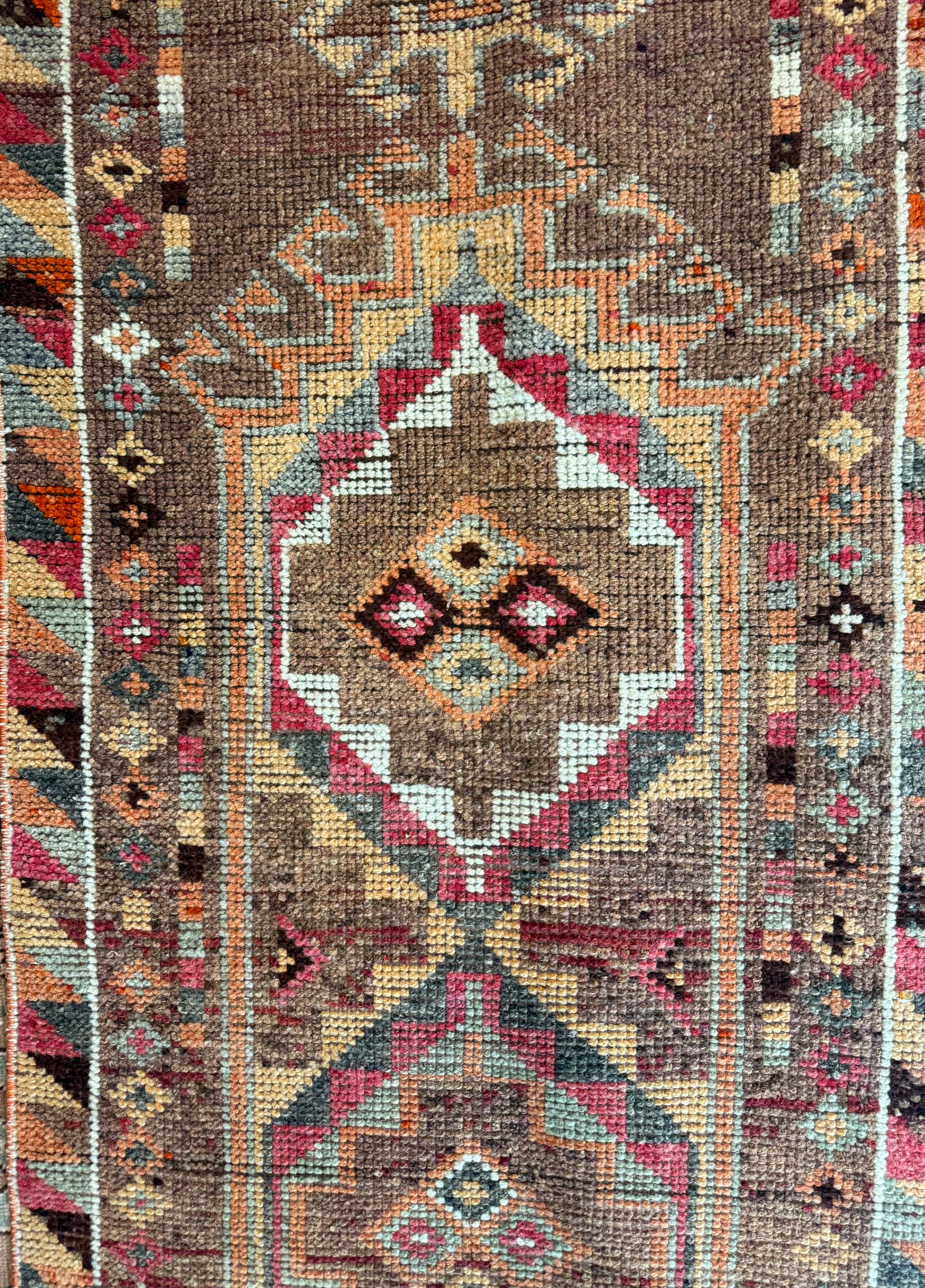 No. R01 (31" x 12'2")