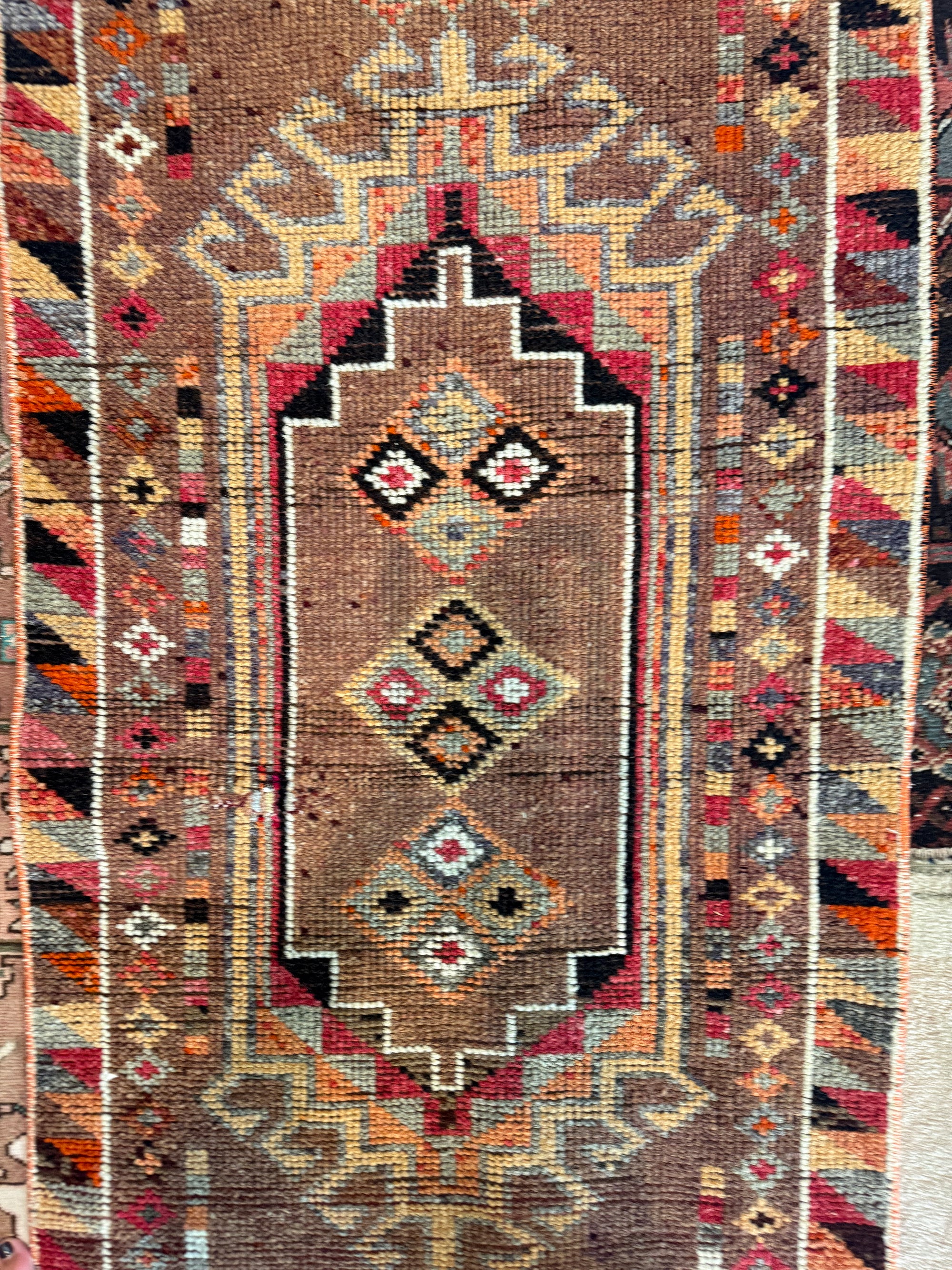No. R01 (31" x 12'2")