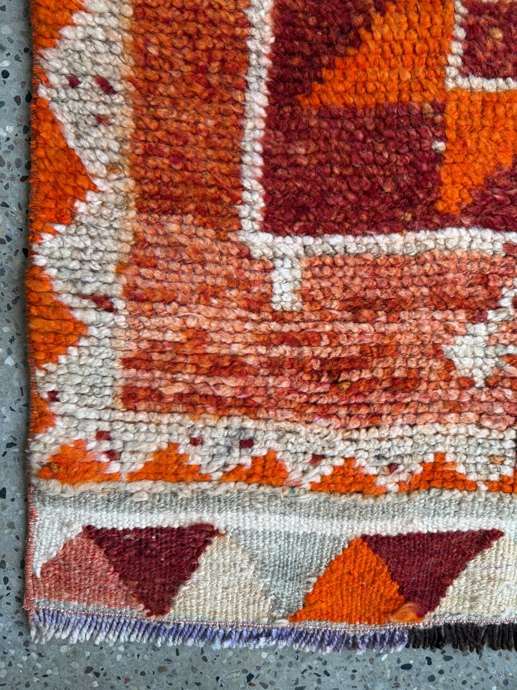 No. R02 (2'9" x 9'5")