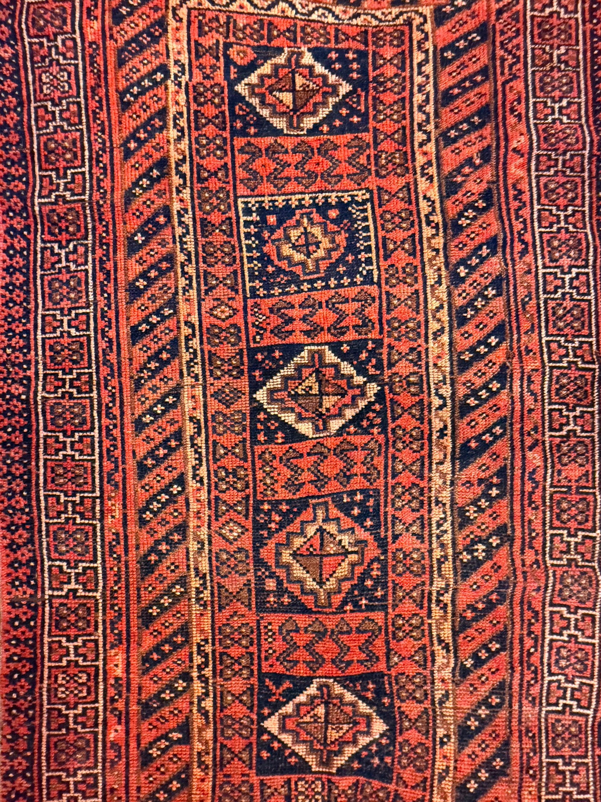 No. M05   (3'10" x 6'2")