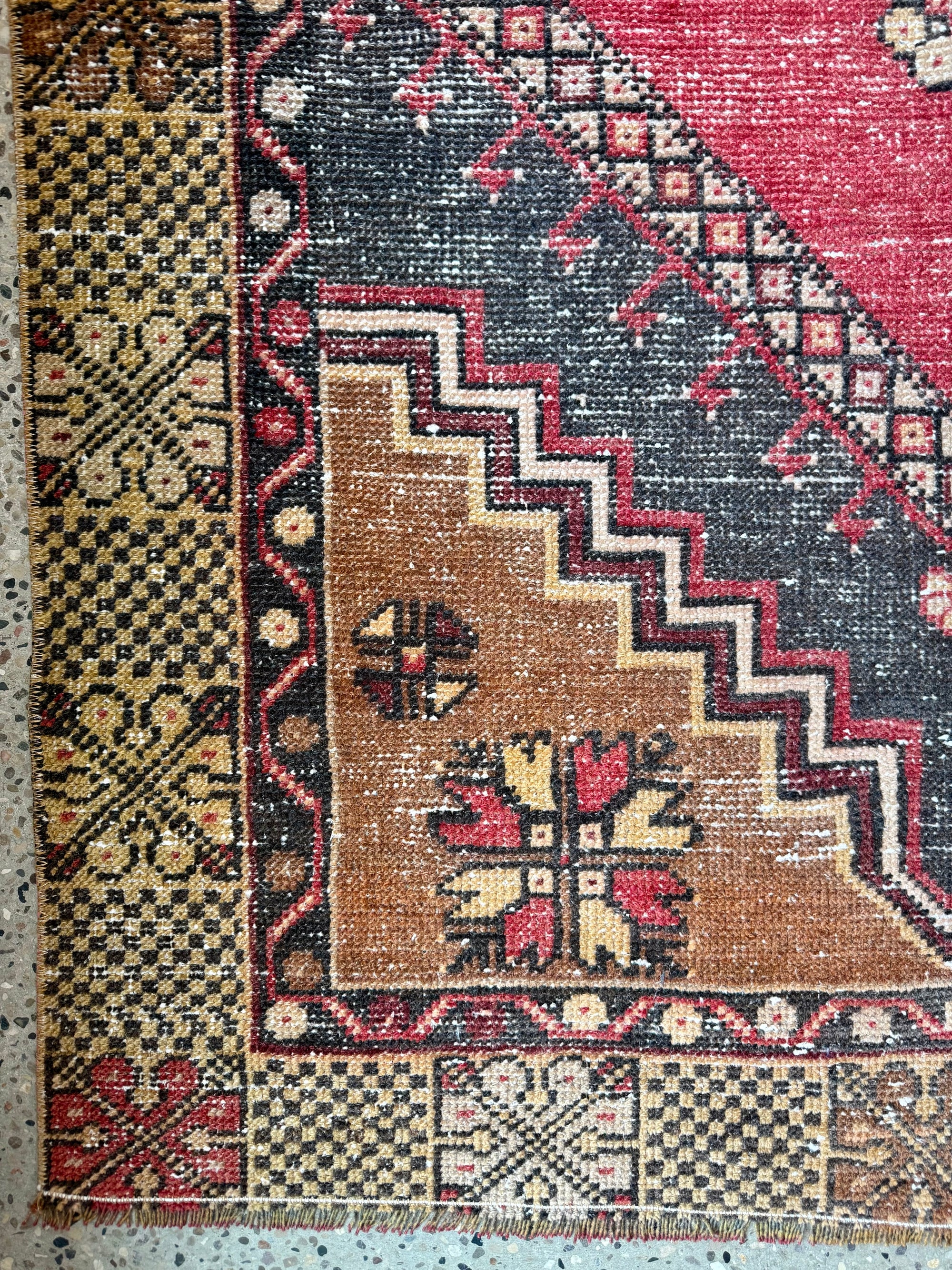 No. M09 (3'3 x 6'2")