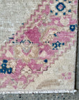 No. R04 (3' x 7'10")