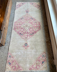 No. R04 (3' x 7'10")