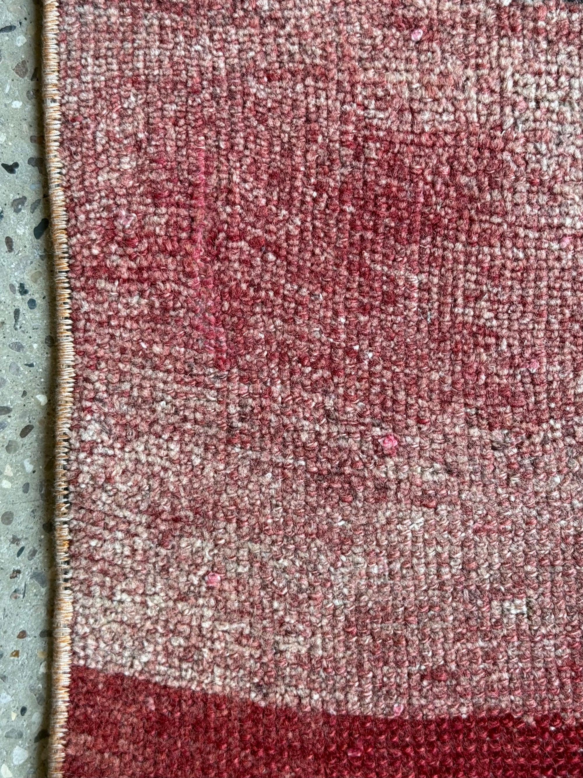No. J10   (2'6 x 9'1)
