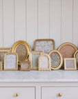 Frame: Small Square Circle Photo