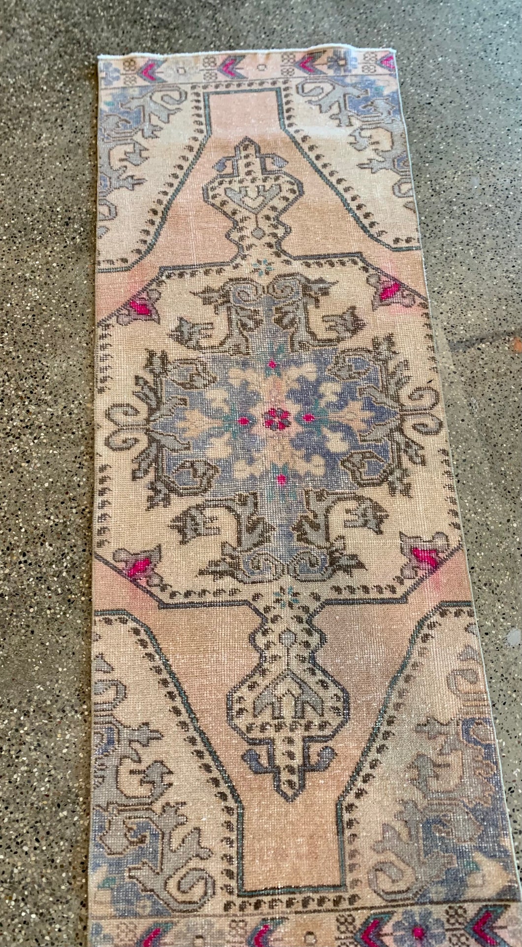 No. 3078. (2’9” x 7’6”)