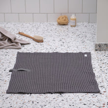 Load image into Gallery viewer, Big Waffle bath mat